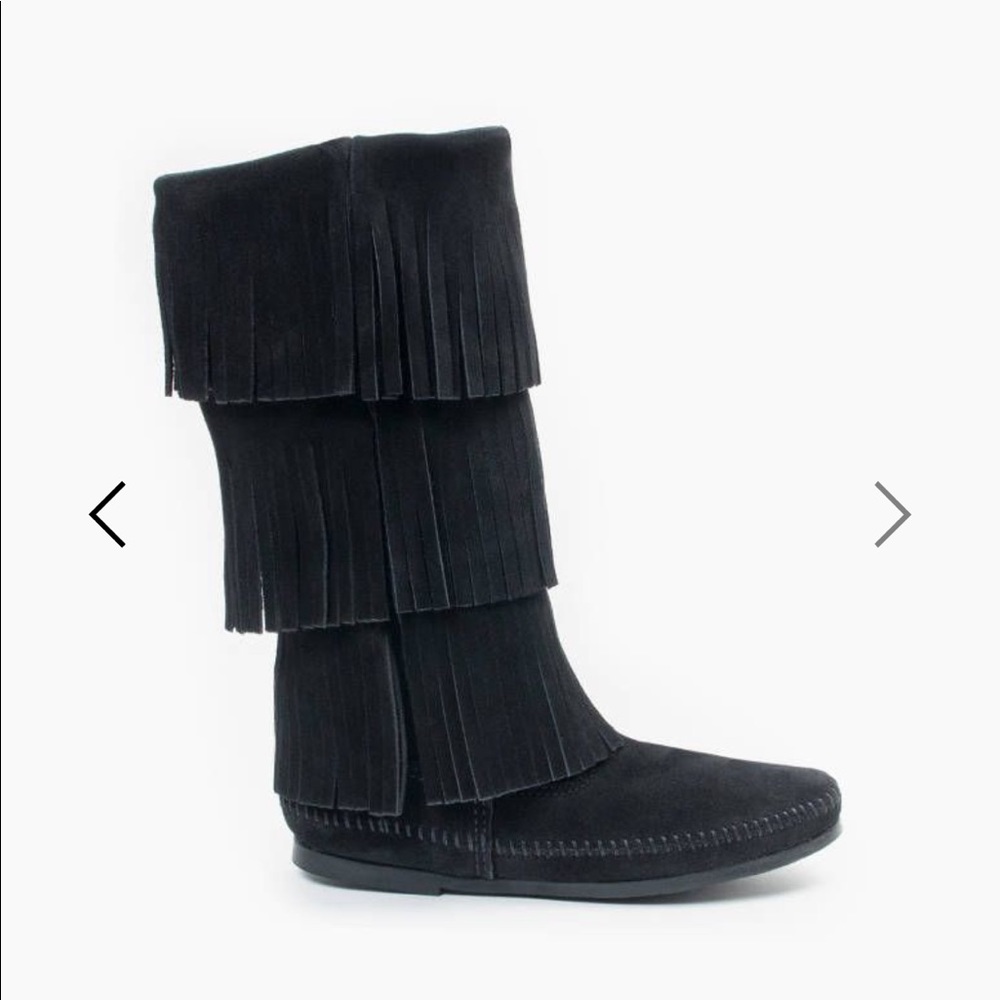 Minnetonka 3-Layer Fringe Boot in Black